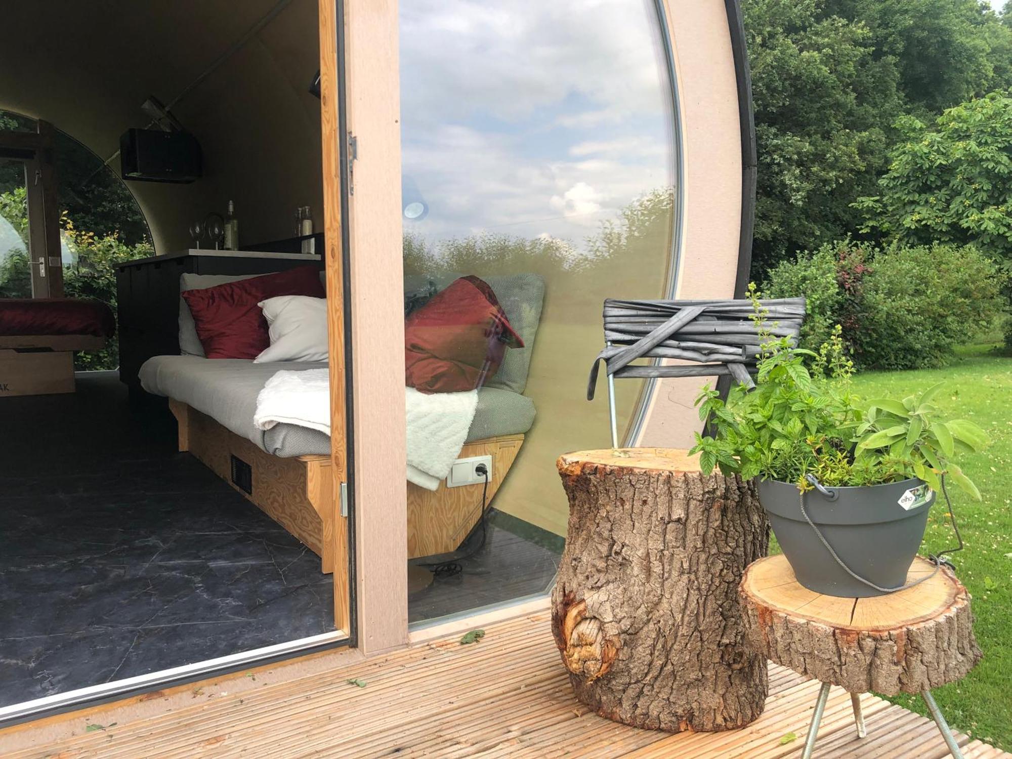Eco-Lodge Locatie De Boergondier De Krim Bagian luar foto